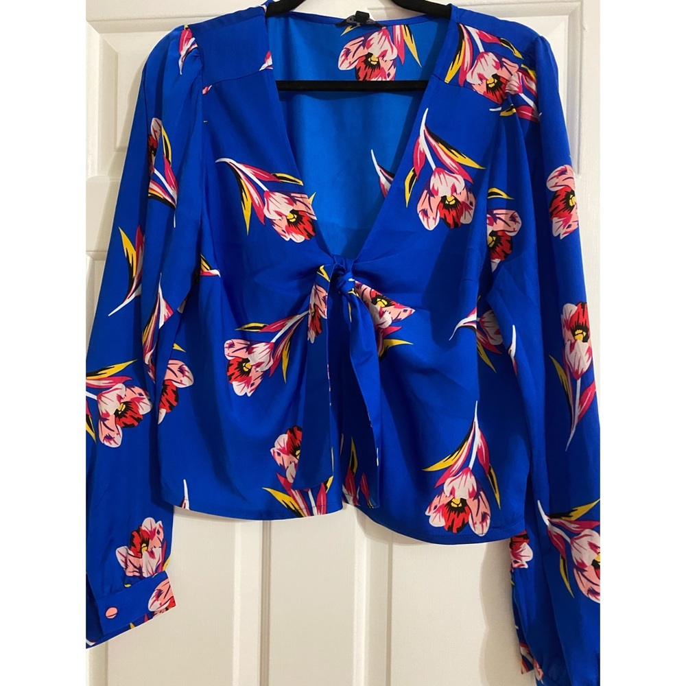 NWT Express Cobalt Blue Cropped Blouse Size L